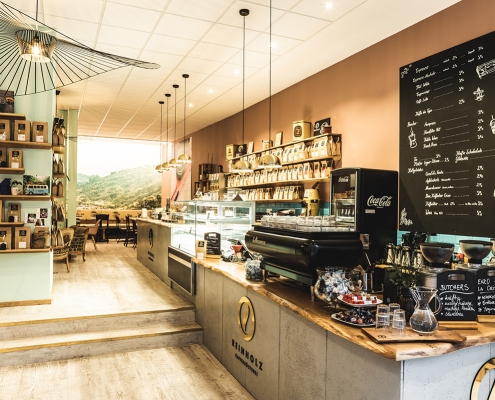 Bei Reinholz Kaffeerösterei im Steinweg in Fulda wird der Mehrwegbecher RECUP angeboten